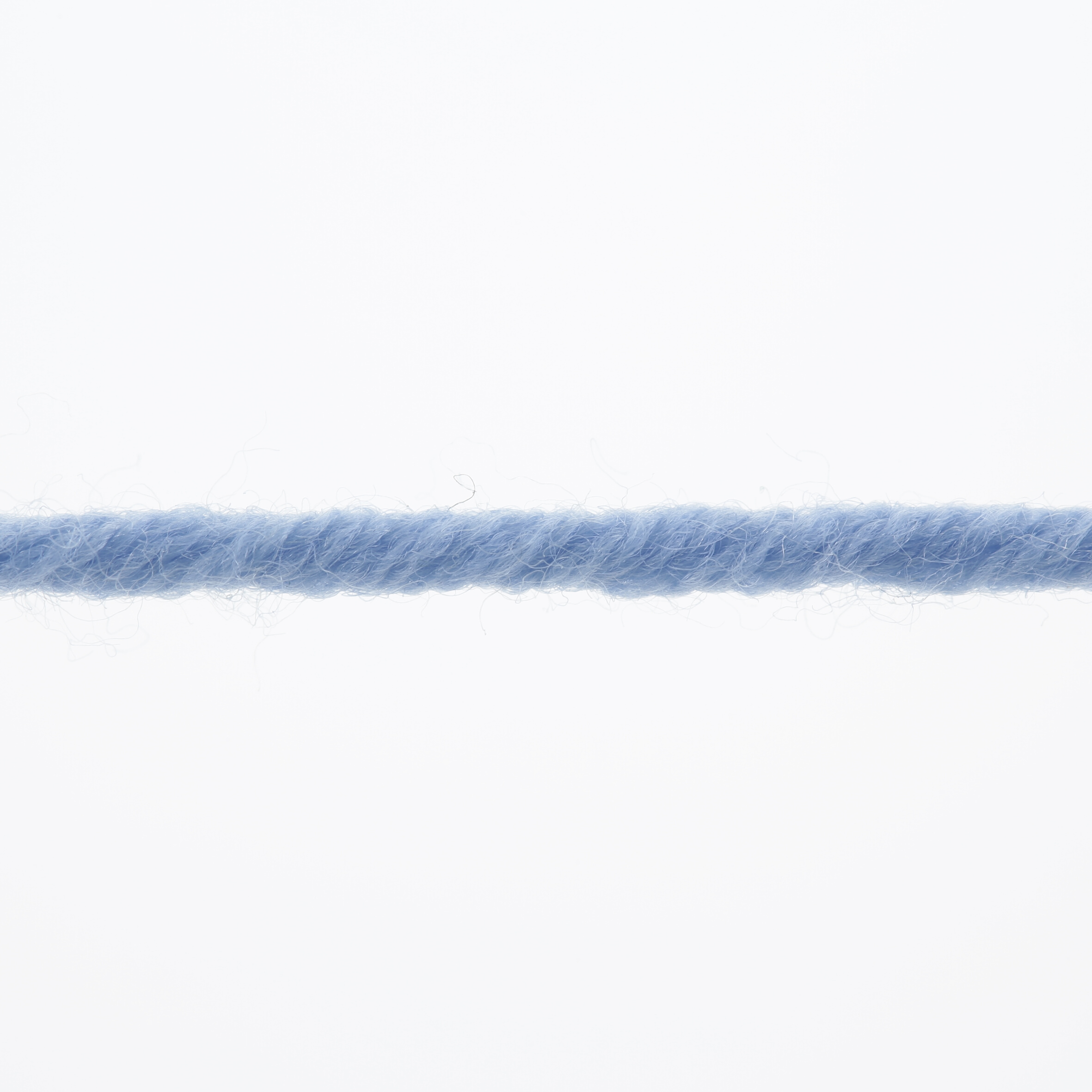 LANG MERINO + 50GR 0033 MITTELBLAU LANG MERINO + 50GR 0033 MITTELBLAU