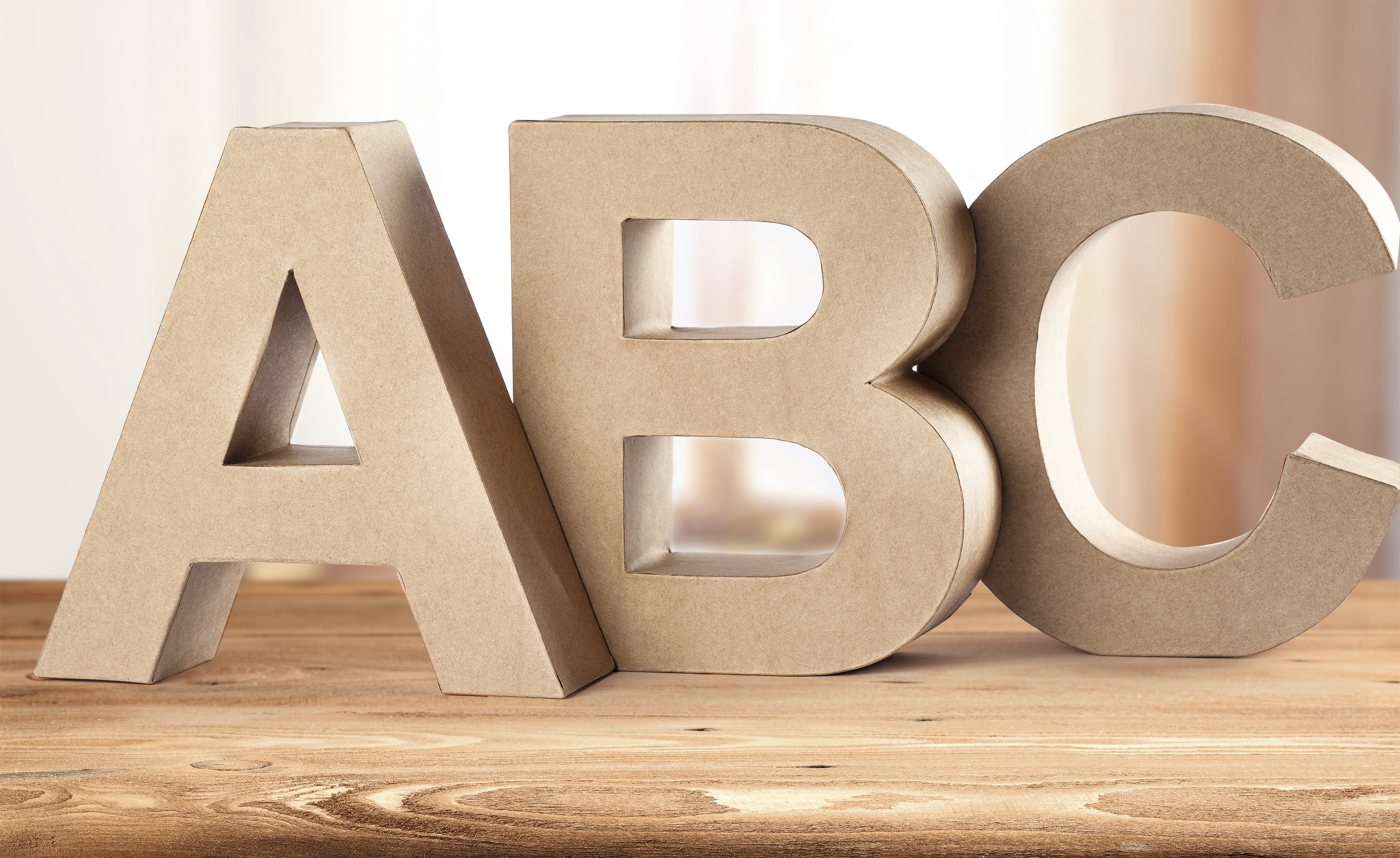LETTERA DI CARTONE "G" 3D 16,5x17,5x5,5CM
