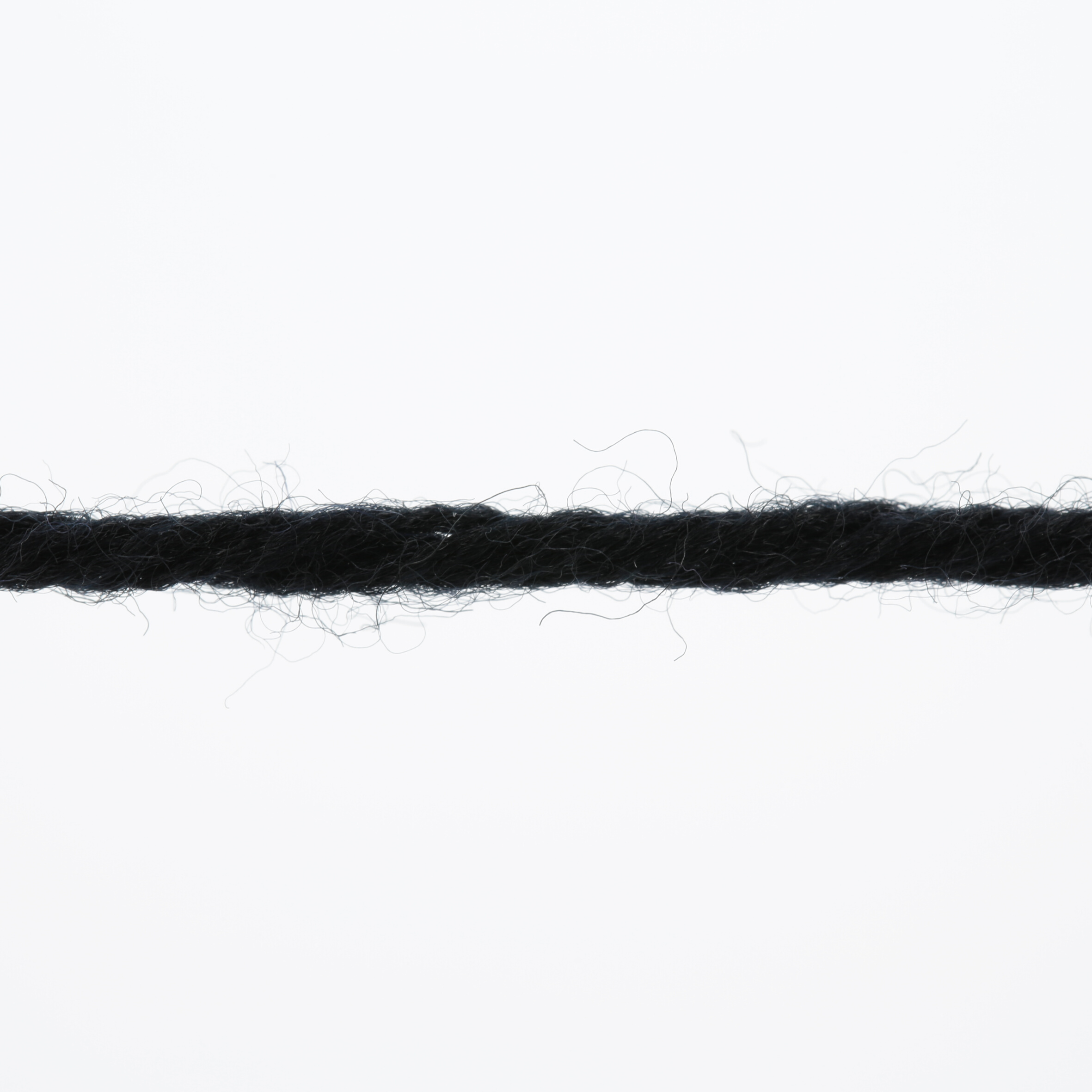 LANG MERINO + 50GR 0004 SCHWARZ