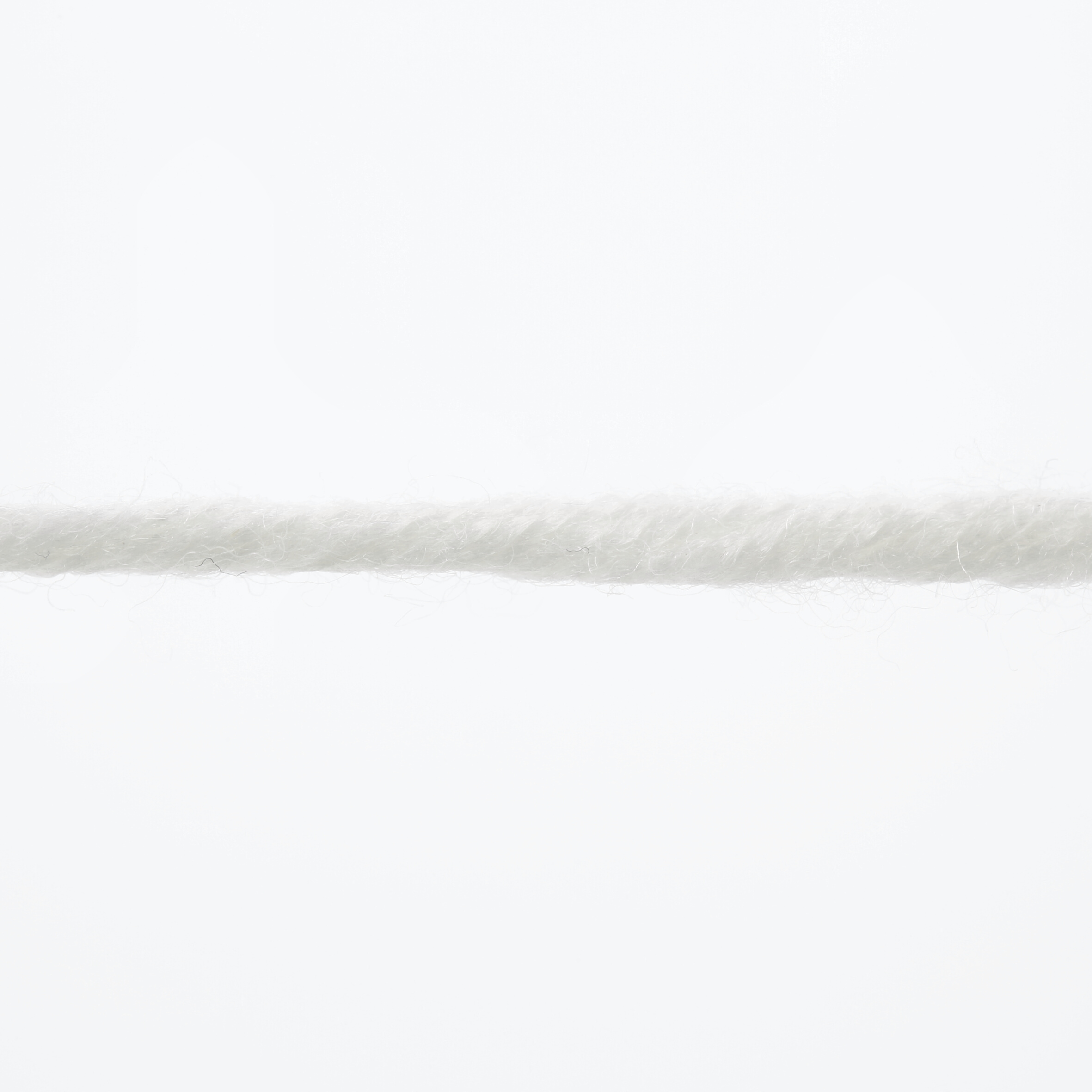 LANG MERINO + 50GR 0002 WOLLWEISS LANG MERINO + 50GR 0002 WOLLWEISS