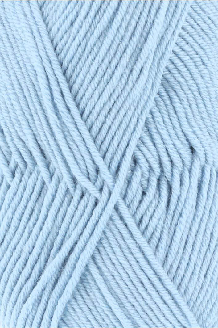 LANG CASHMERINO 50GR 021 HELLBLAU LANG CASHMERINO 50GR 021 HELLBLAU